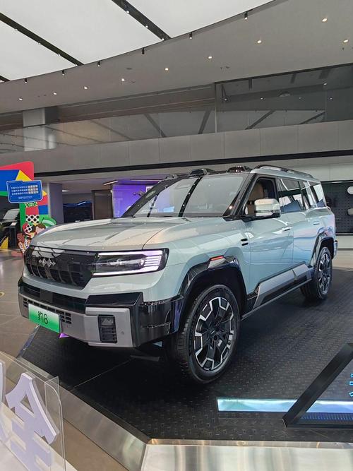 重庆119比亚迪方程豹硬派越野的爆款，英菲尼迪35周年与你共成长